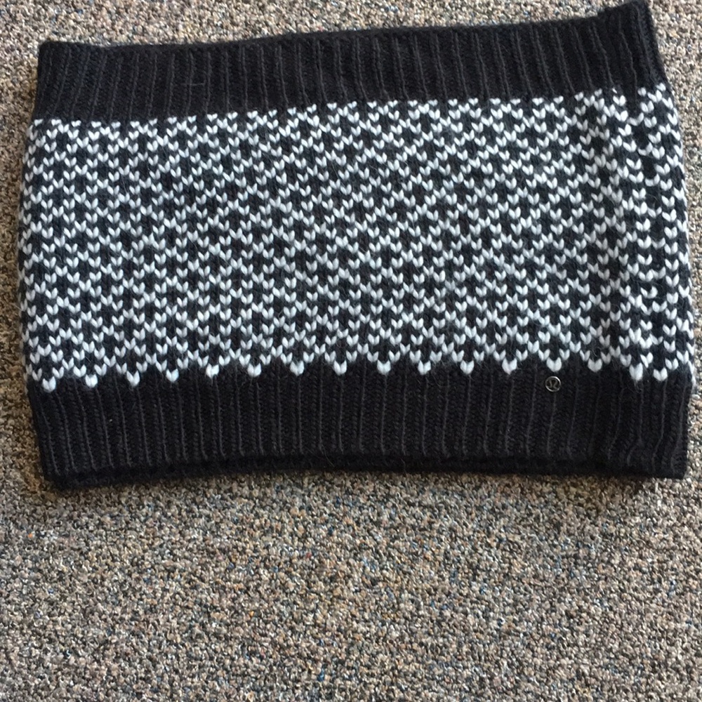 Lululemon Scarf